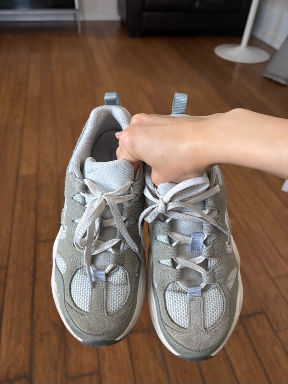 Nike sneakers tech Hera